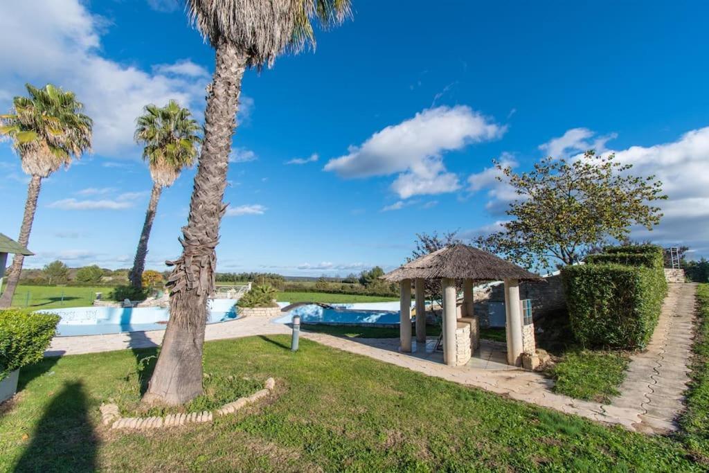 Domaine Mas Begon Villa Aigues-Vives  Exteriör bild