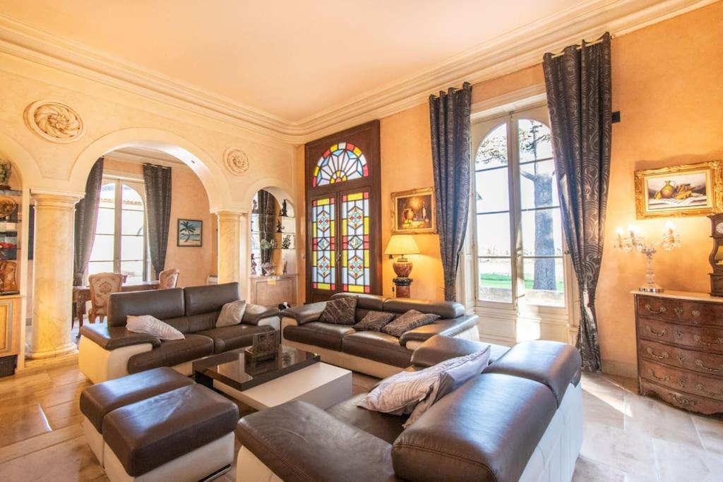 Domaine Mas Begon Villa Aigues-Vives  Exteriör bild