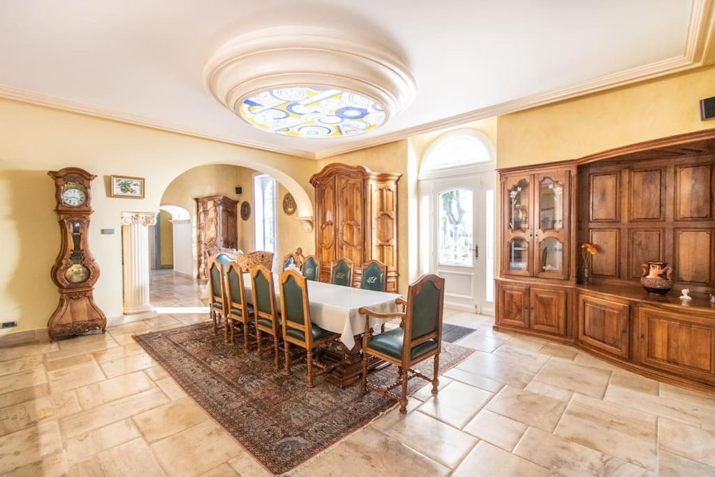 Domaine Mas Begon Villa Aigues-Vives  Exteriör bild
